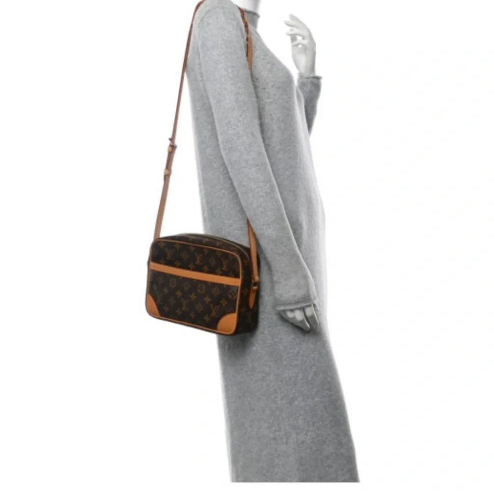 🧳AUTHENTIC ✅ Louis Vuitton Monogram Trocadero 27 M51274 Shoulder Bag Women - Picture 5 of 17